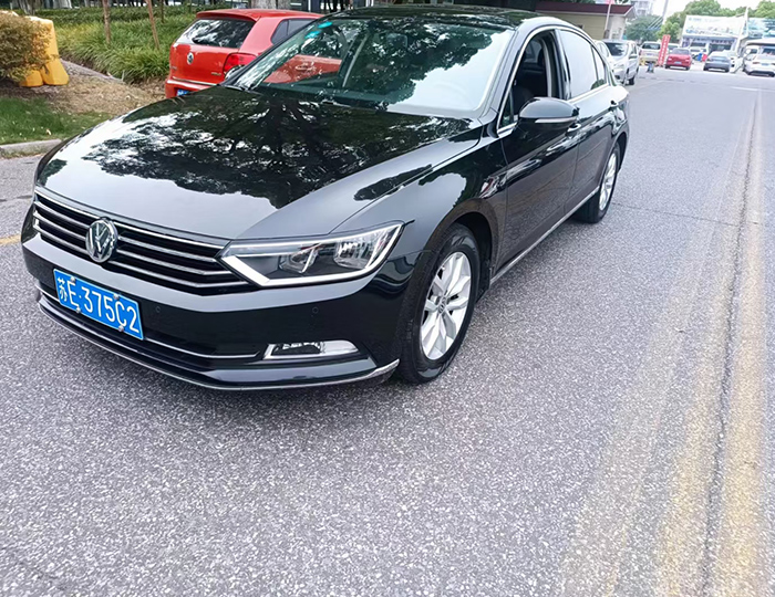 轎車